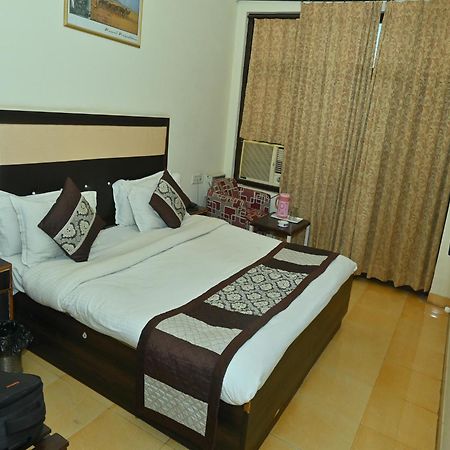 Goyal Plaza Hotel 5 Mint. Waling Distance From Pushkar Lake Екстер'єр фото