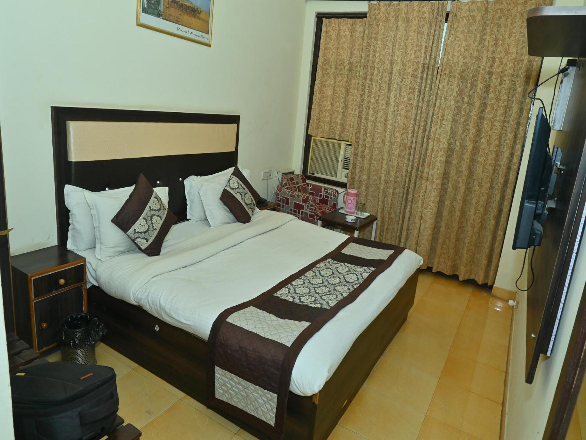Goyal Plaza Hotel 5 Mint. Waling Distance From Pushkar Lake Екстер'єр фото