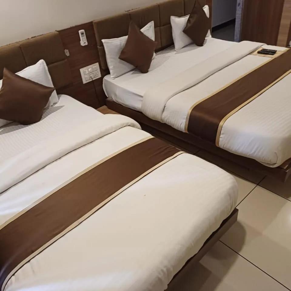 Goyal Plaza Hotel 5 Mint. Waling Distance From Pushkar Lake Екстер'єр фото