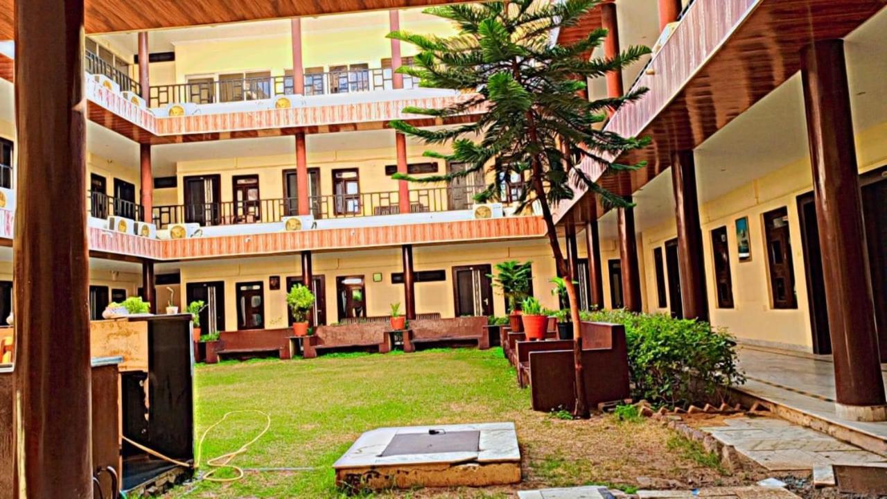 Goyal Plaza Hotel 5 Mint. Waling Distance From Pushkar Lake Екстер'єр фото